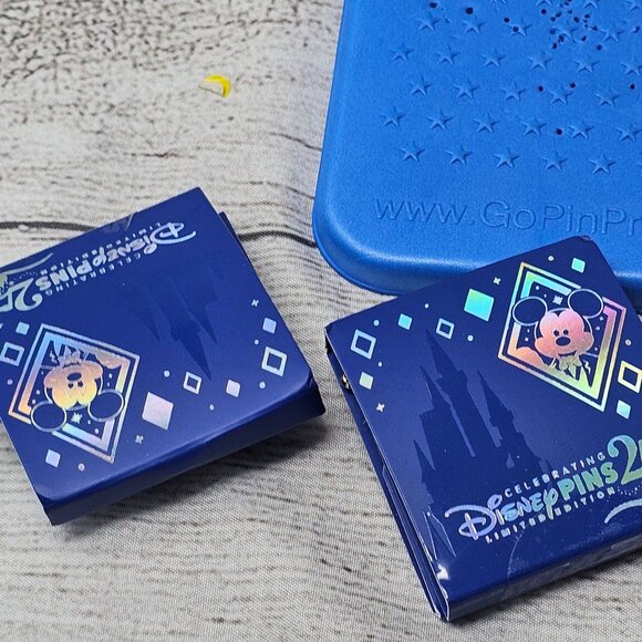 2025 Disney Parks 25 Years Pin Event Want To Trade Mystery Mickey/Pluto LE 420 p - Picture 3 of 3
